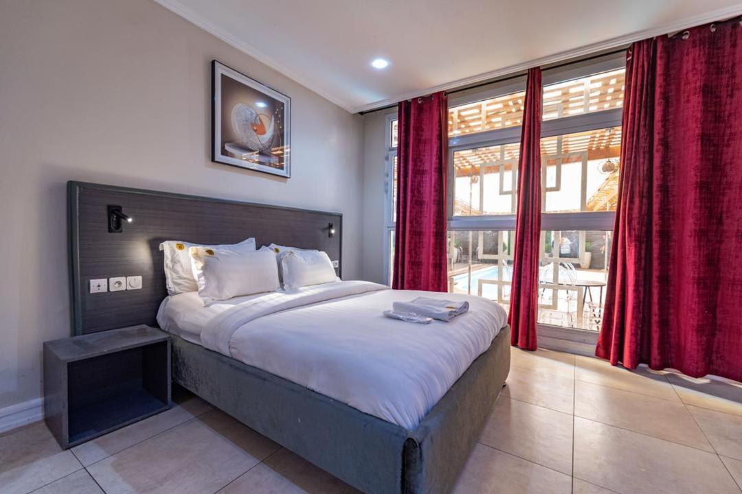 Villa Magnum Дуала Экстерьер фото